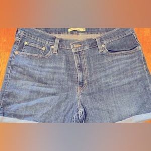 Women’s Levi Jean Shorts